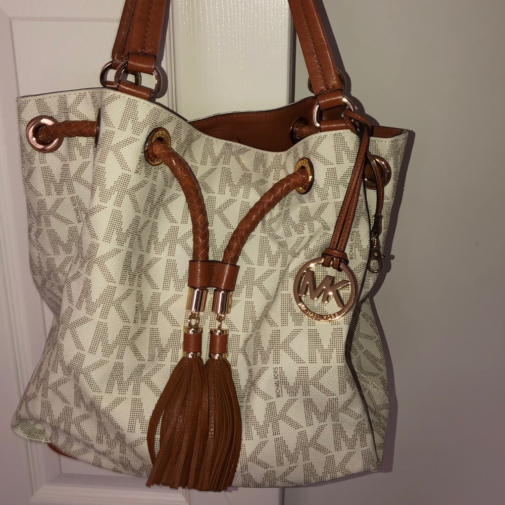 MK Handbag - Picture 2 of 3